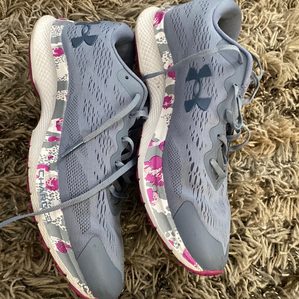 Under Armour tennis shoes
